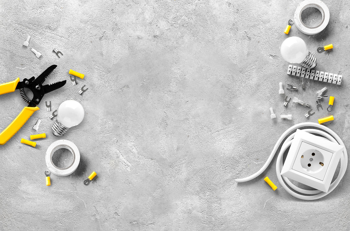 Settlementin sähköasentaja työssään